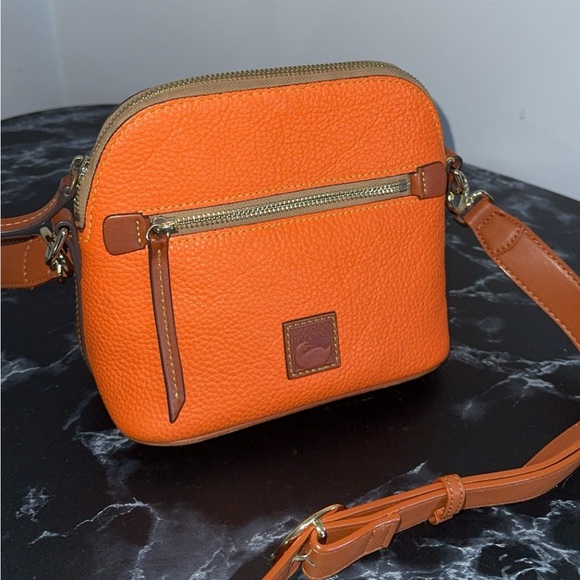 DOONEY & BOURKE Pebble Grain Leather Orange Mini Domed Crossbody Bag AUTHENTIC - Picture 3 of 10